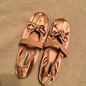 Steve Madden Women's satin blush Ballet Flats